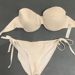 Swimsuit set BUY NOW! donating to goodwill soon, need to clear out